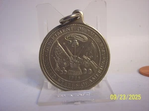 DEPARTMENT OF THE ARMY VEREINIGTE STAATEN VON AMERIKA HERAUSFORDERUNG MÜNZE ANHÄNGER - Bild 1 von 2