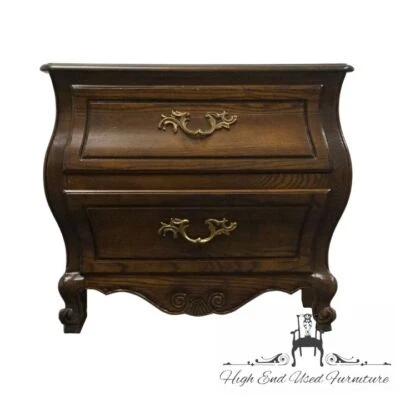 MUEBLES DE PANADERÍA Bomba de dos cajones provincial francés Luis XV de nogal macizo 28"... Foto 1 de 4