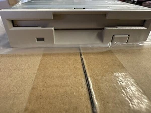 TEAC FD-235HF C891 3,5" Floppy Laufwerk in beige - Bild 1 von 2