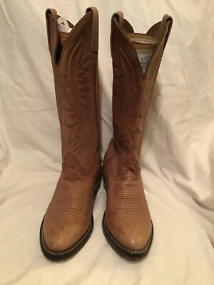 Nocona Women’s boots Sz 4.5 EE Med Beige color Pre owned Nice - Image 1 of 4