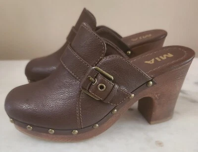 Sandalias zuecos de vestir de mula de tacón ancho de cuero marrón Angela MIA para mujer EE. UU. 7M 38 Foto 1 de 4