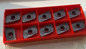 10 Sandvik Hartmetalleinsätze R790-220524 H-NL H10 ( Coromill 790 220524 PH-NL ) - Bild 1 von 2