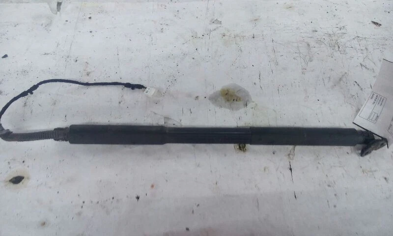 BMW 328i 2016 hatchback pasajero derecho puntal apertura eléctrica cierre Foto 1 de 4