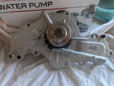 Совершенно новый водяной насос для двигателя 3,5 л V6 Ford, MKZ Lincoln.  - Изображение 1 из 4