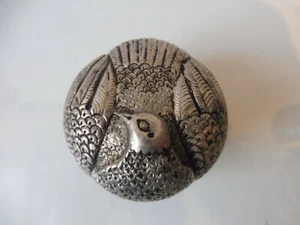 sehr schöne, sehr alte Deckeldose,  Taube , 900 Silber  - Picture 1 of 7