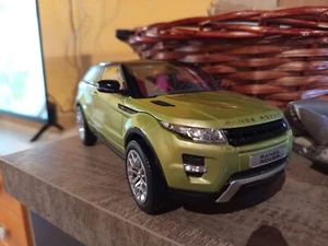 Range Rover Evoque 2011 scala 1/18 verde GT-Autos usato con scatola. Raro. - Foto 1 di 6