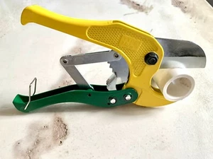 PVC PIPE TUBING CUTTER HOSE RATCHETING CUT ACTION TYPE CUTS UP TO 1-5/8" - Picture 1 of 4