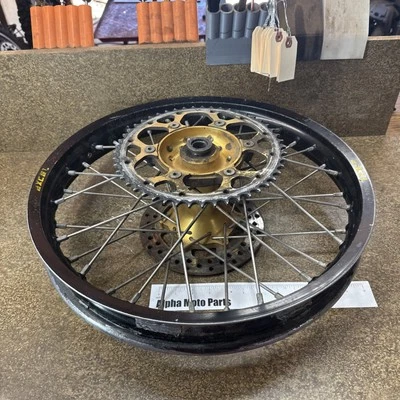 Rueda trasera Yamaha YZ250 97 19 pulgadas llanta cubo garra 1997  Foto 1 de 4