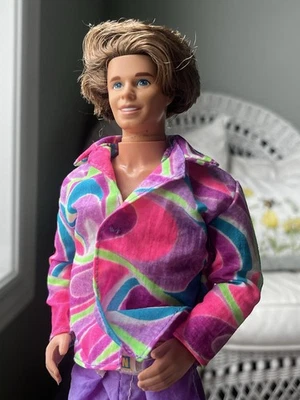 Boneca Barbie Ken Vintage 1991 Totally Hair Cabelo Castanho Enraizado Brinquedo Mattel - Imagem 1 de 4