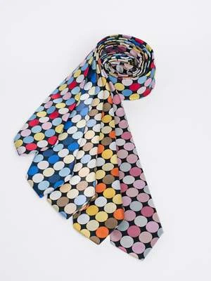 Colección HD | Corbata clásica a lunares y cuadrado de bolsillo Foto 1 de 4