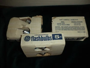 Bombillas flash vintage para cámara GE #5B tres cajas 12 bombillas azules como están - Imagen 1 de 2