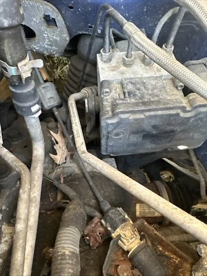 Dodge Caravan Chrysler Town & Country 2008 ABS conjunto de bomba de freno antibloqueo OEM Foto 1 de 4