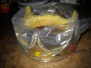 PLASTIC JEWELED KINGS QUEENS REGAL CROWN NEW! CHILDRENS THEATRE COSTUME - Picture 1 of 4