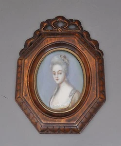 Antike feine Miniatur um 1800 - nach links gewandte junge Frau - Imagen 1 de 2