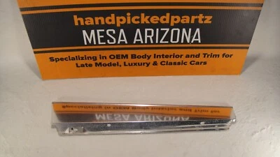 1982-1986 PONTIAC BONNEVILLE LH LOWER QUARTER TRIM MOLDING - Image 1 of 4