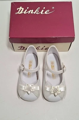 Dinkie Shoes - Toddler Patent Leather White Shoes W/Bow Size 6 - Flower Girl - Image 1 of 4