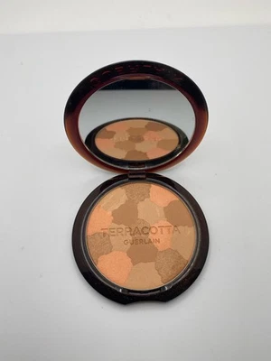 Guerlain Terracotta Light - 01 Claire Dore Light Warm Bronzing Powder - Image 1 of 2
