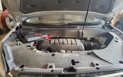 GMC ACADIA 2013-2014 FUSE BOX ENGINE 1684960 - Изображение 1 из 4