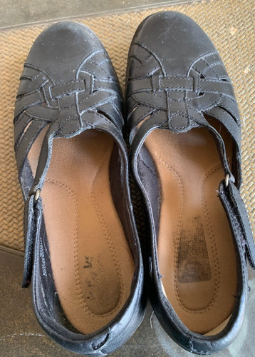 Scarpe donna Clarks Bendables pelle nera plantare imbottito piatto misura 9M