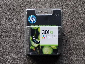 CARTUCHO DE TINTA TRICOLOR ORIGINAL HP 301XL CH564EE. FECHA FEB 2024, NUEVA Y PRECINTADA - Imagen 1 de 3