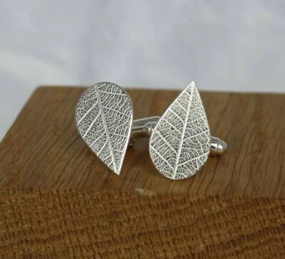 Diseño de hoja genuino hecho a mano con gemelo real de plata de ley 925 fabuloso para hombre Foto 1 de 4