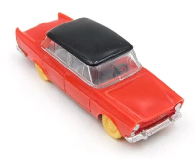 Pocher Fiat Berlina 1800 red plastic car 1:87 H0 ca. made in Italy 1960s - Immagine 1 di 4