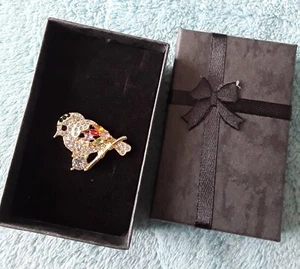 Schöne Kristall Vogel Brosche / Anstecknadel mit Geschenkbox - Bild 1 von 2