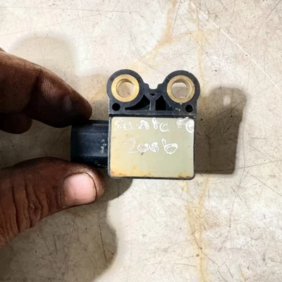 Yaw Rate Sensor For Hyundai Santa Fe 95690-2E500 2001-2006 - Image 1 of 4