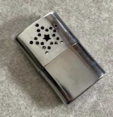 ✨Ancienne chaufferette à mains - Metal argenté Inox vintage - fonctionnelle✨ - Photo 1/4