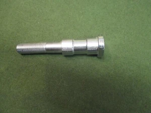 KAWASAKI LEFT FOOTREST BOLT KH400 S1 S2 S3 NOS 92003-076 - Picture 1 of 2