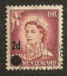 New Zealand 1959,  2d on 1.5d, Queen Elizabeth, SG 763a - Picture 1 of 1
