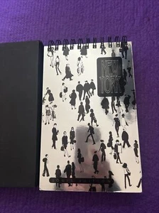 Rare Vintage Louis Vuitton New York Book w/Postcards - Picture 1 of 7