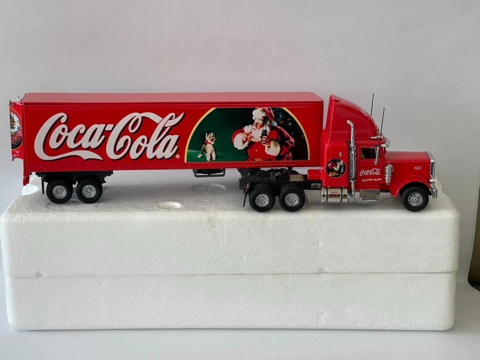 Matchbox Ultra Tis the season for Coca-Cola PeterBilt 359 1997 AS199/A-M +Cert. - Image 1 of 4