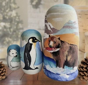"Muñecas de anidación pintadas a mano de oso pardo de 3 piezas hechas en EE. UU. 3,5""" - Imagen 1 de 4