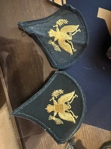 Vintage 2 US Army Specialist Rank E4 Gold Eagle Shoulder Uniform Patch WW2 - Picture 1 of 3