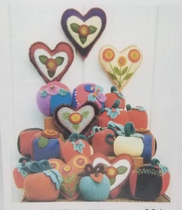 Felt Art Pin Cushions Pattern by Color Me Patterns & Shirley Stevenson - Picture 1 of 3