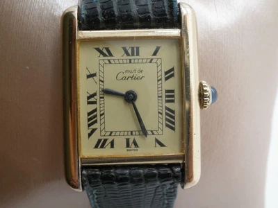 Reloj Cartier 1970-1980 chapado en oro 18k esfera romana manual tanque 20X28 mm Foto 1 de 4