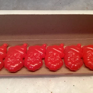 1966 Dan-Dee Santa Christmas Ice Cube Molds For Cold Drinks Vintage Red Plastic - Picture 1 of 5