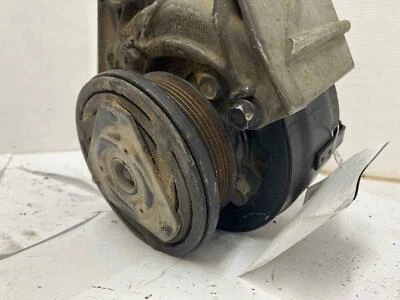 Compresor de aire acondicionado Chevrolet Pickup 1500 84 85 86 87 88 89 90 91 92 93 Foto 1 de 3