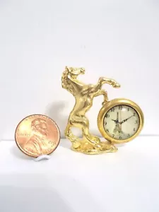 Casa de muñecas Miniatura Caballo de Oro Escala 1:12 Único + Dos Relojes Estatua Manto Artístico Nuevo - Imagen 1 de 6