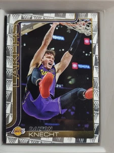 Canasta de baloncesto Topps 2025 Dalton Knecht #153 - Imagen 1 de 2