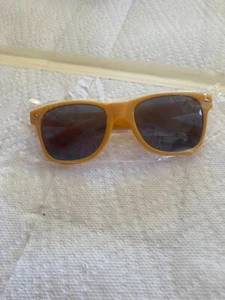 NEU Green Bay Packers Sonnenbrille GO PACK GO NFL LAMBEAU Field Sentry grün & gold - Bild 1 von 3