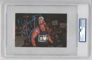 "Hollywood" Hulk Hogan Signed PSA/DNA 1998 Panini WCW Auto Card #26 HOF - Picture 1 of 2