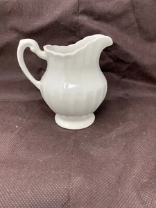 J. & G. Meakin Classic White Creamer England 4.5" - Picture 1 of 6