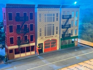 Complete HO City Block - Picture 1 of 2
