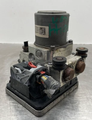 Conjunto de bomba de freno antibloqueo GMC Yukon Denali 2015 6,2 L Abs 23255029 89 k 17 18 Foto 1 de 4