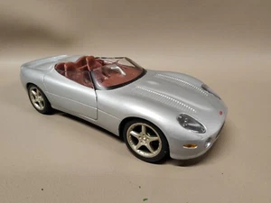 1:24 WELLY JAGUAR XK180 Roadster Static Alloy Vintage Car Model Boys Toys Silver - Picture 1 of 5