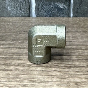 Parker 1/4 DD-S 90° Elbow EL 90 1/4 FNPTx1/4 FNPT Female Pipe Elbow NPTF / NPTF - Picture 1 of 3