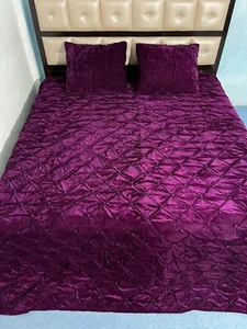 Edredón liso cálido ligero de terciopelo púrpura hecho a mano para dormitorio - Imagen 1 de 16