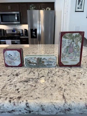 Три китайских расписных фарфоровых пресс-папье Famille Rose - Изображение 1 из 4